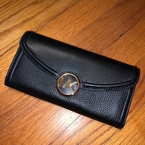 Micheal Kors Wallet